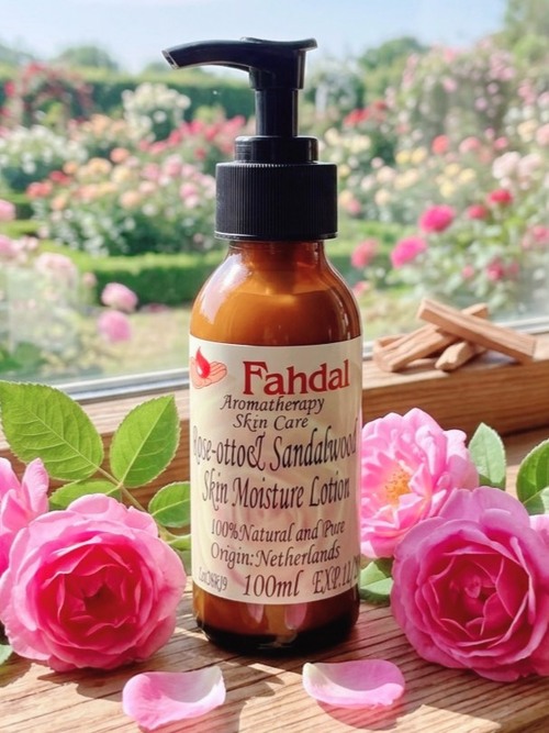 100ML 玫瑰檀香保濕精華乳