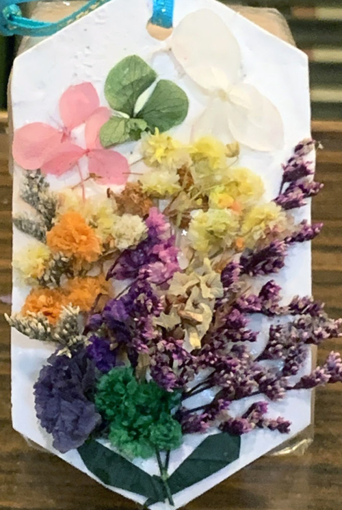 秘密花園永生擴香花磚上市嚐鮮價每個特價$680～搭配精油+$10元更超值划算喔～  |⭐ 產品總覽|🌲 Fahdal薰香|▾花言草語的秘密花園|▿永生花擴香花磚